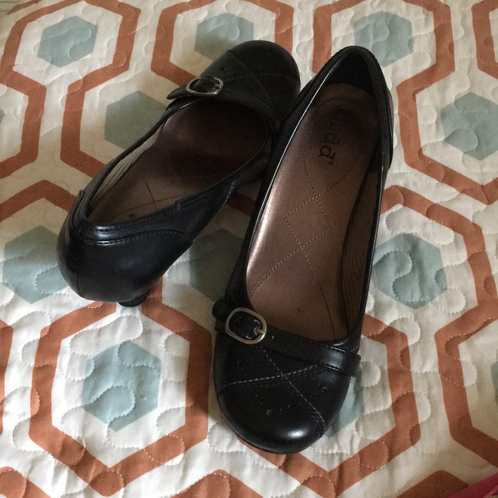 Shoes mud brand